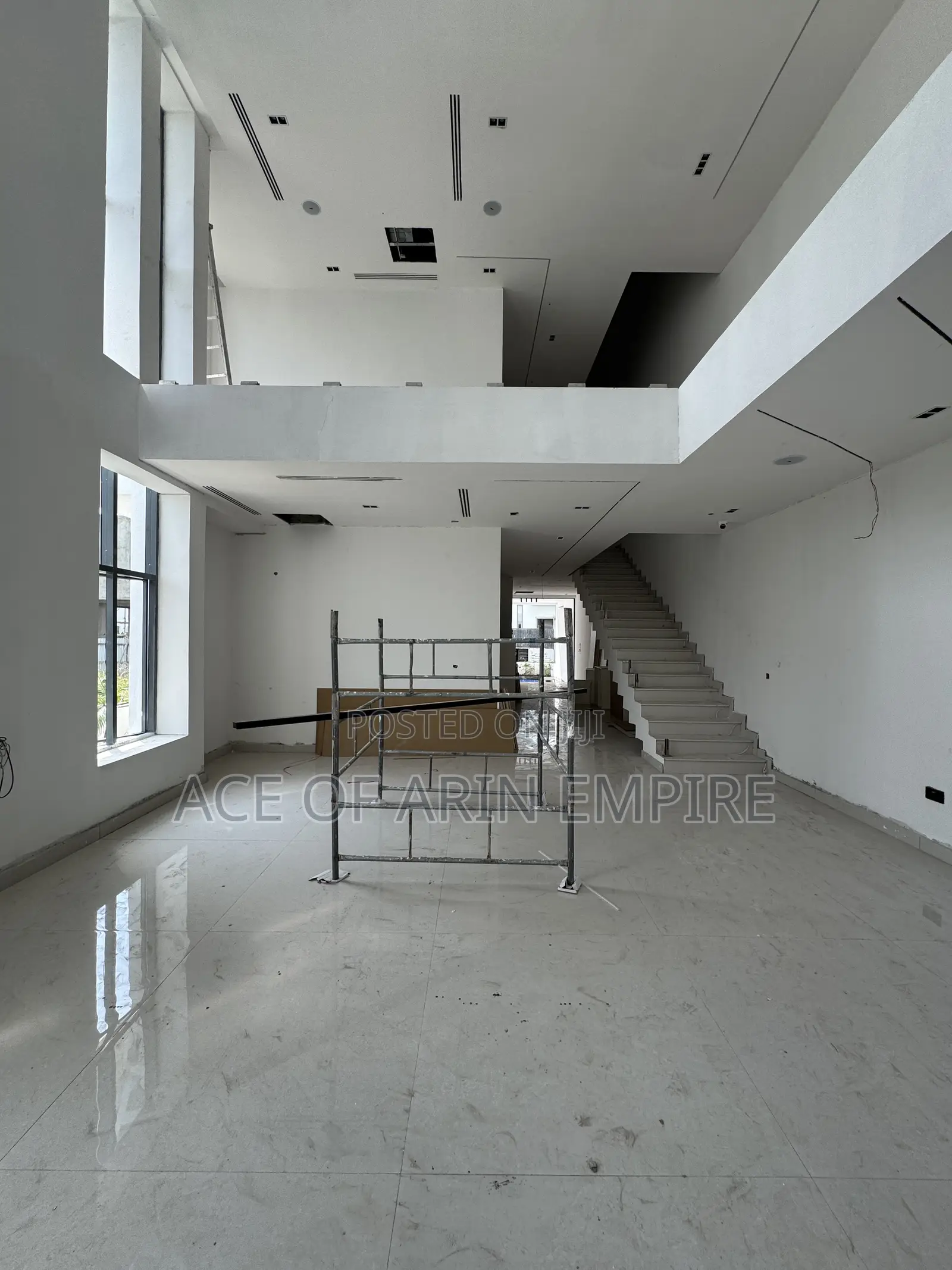 5bdrm Duplex in Ikate for sale in Ikate
