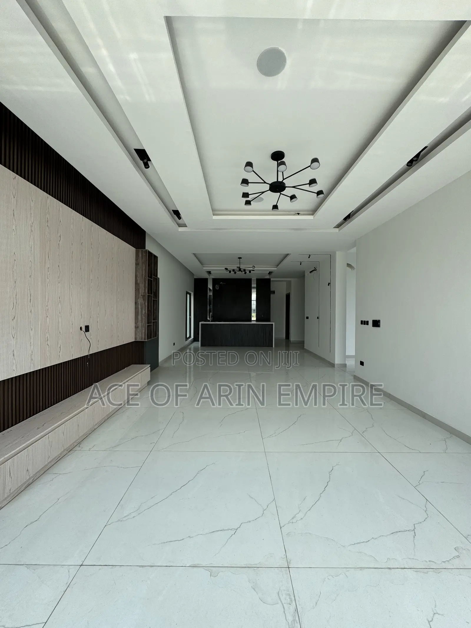 5bdrm Duplex in Ikate for sale in Ikate