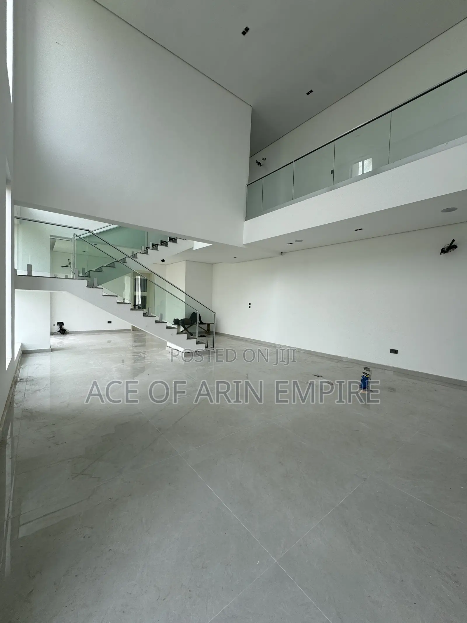 5bdrm Duplex in Ikate for sale in Ikate