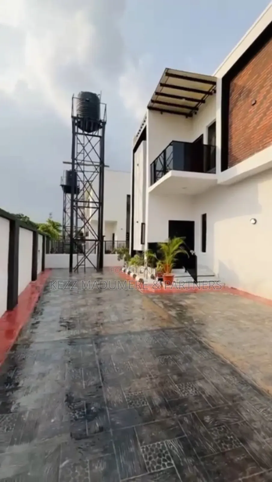 4bdrm Duplex in Independence Layout for sale in Enugu