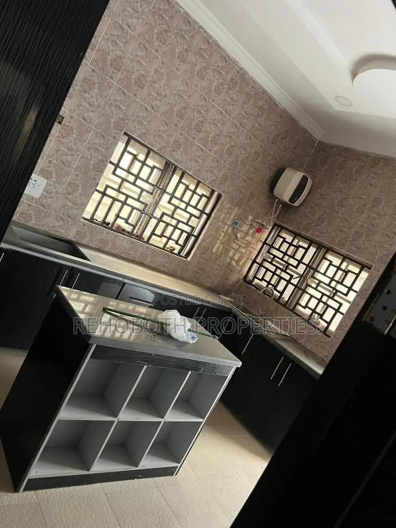 4bdrm Duplex in Royal Quarters, Oluyole for rent in Oluyole