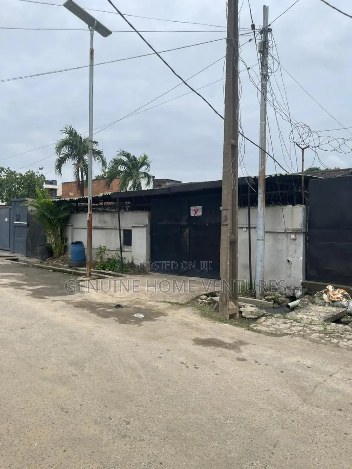 6bdrm Bungalow in Adeniran Ogunsanya for sale in Adeniran Ogunsanya