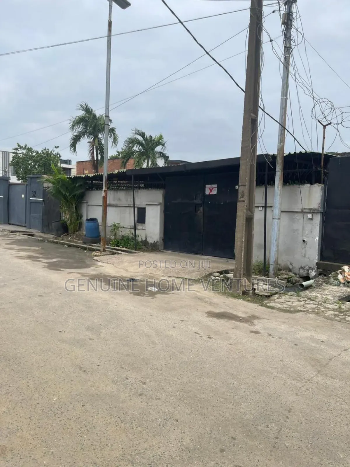 6bdrm Bungalow in Adeniran Ogunsanya for sale in Adeniran Ogunsanya