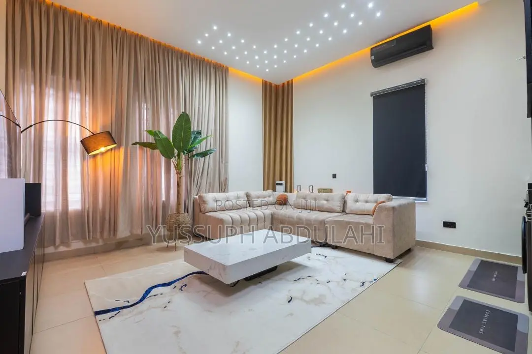 1 Bedroom Lekki Phase1 in Lekki Phase 1