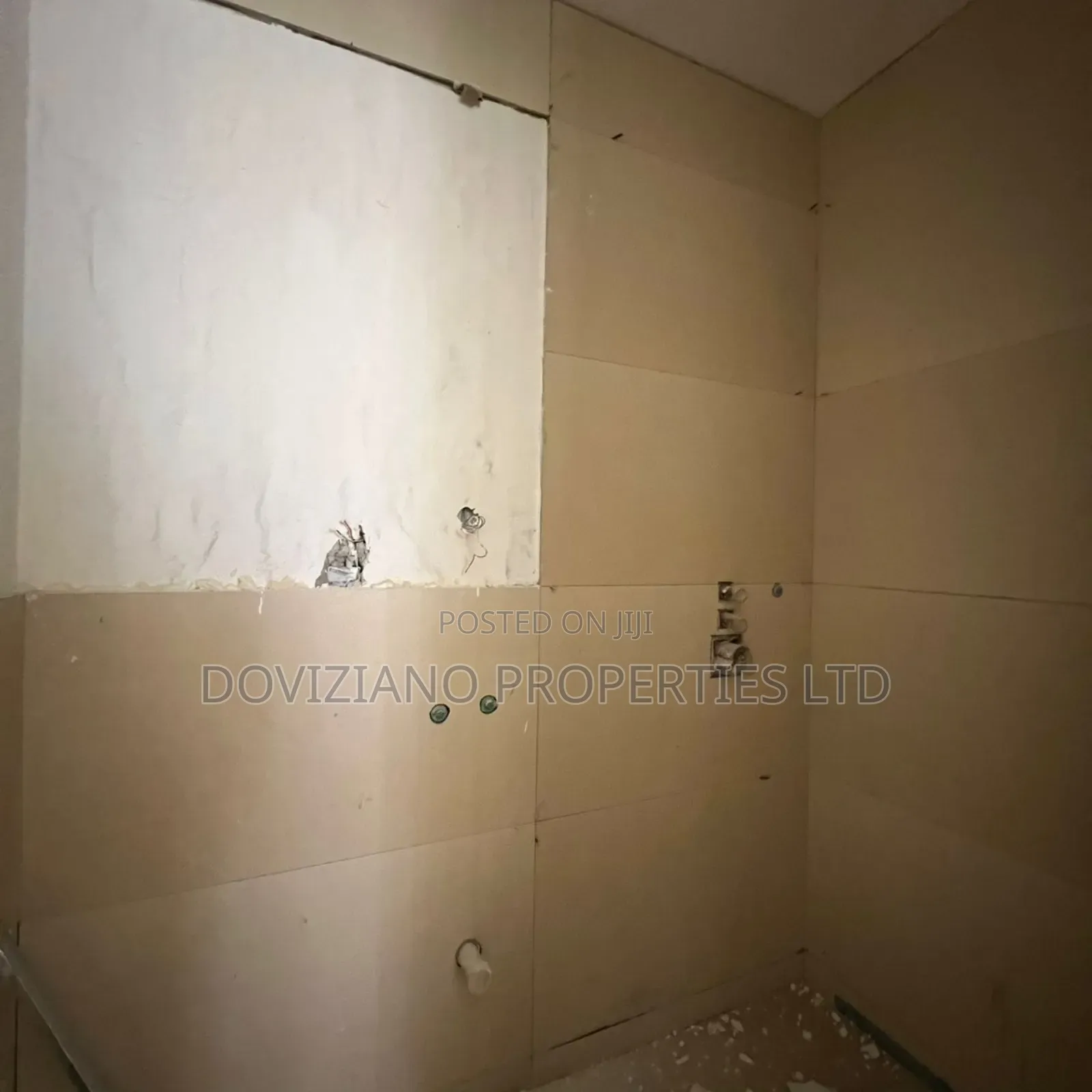 4bdrm Apartment in Ikate for sale in Ikate