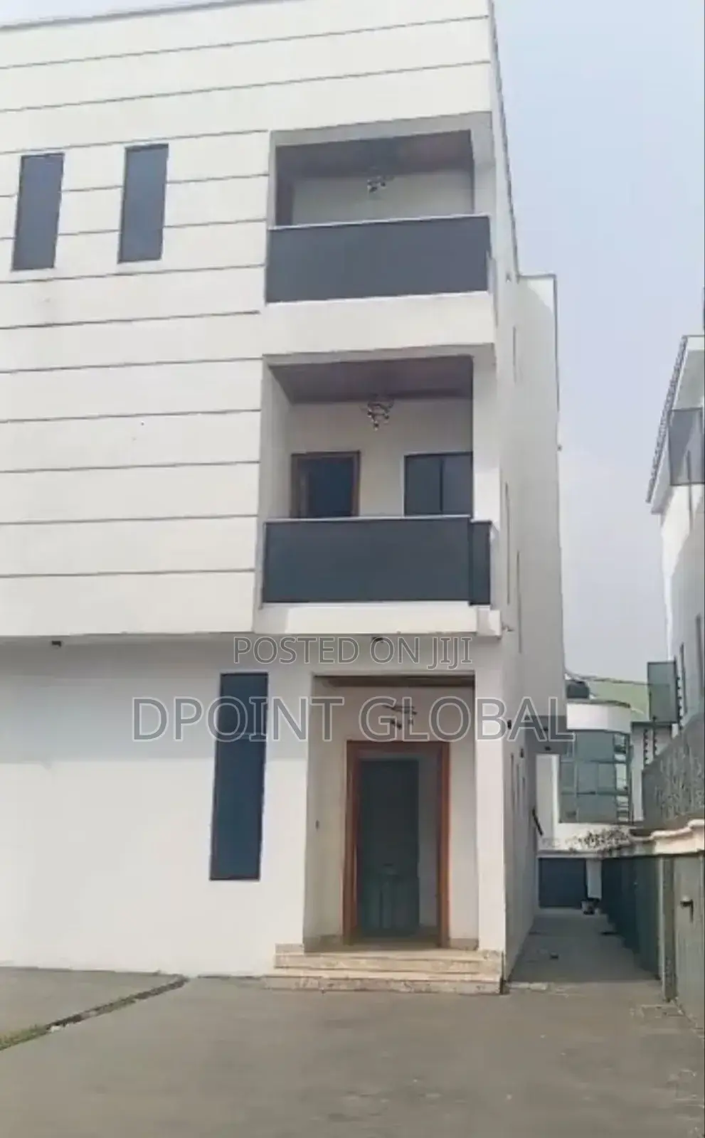5bdrm Duplex in In Estate, Ikeja for sale in Ikeja