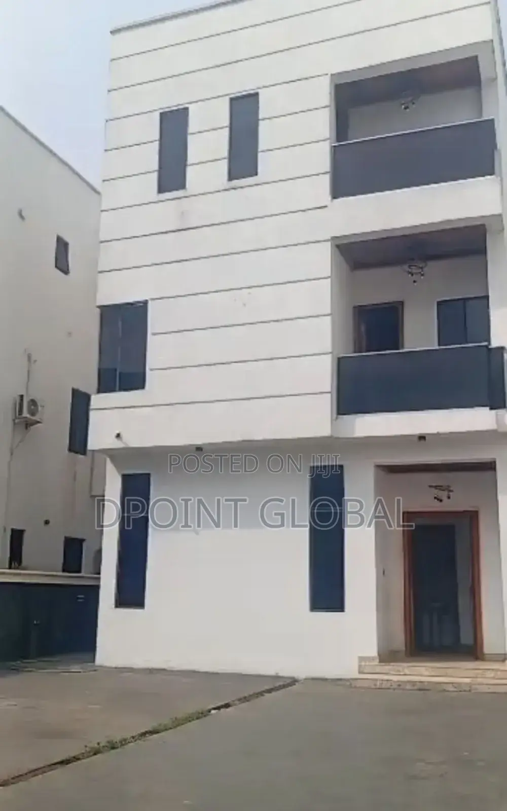 5bdrm Duplex in In Estate, Ikeja for sale in Ikeja