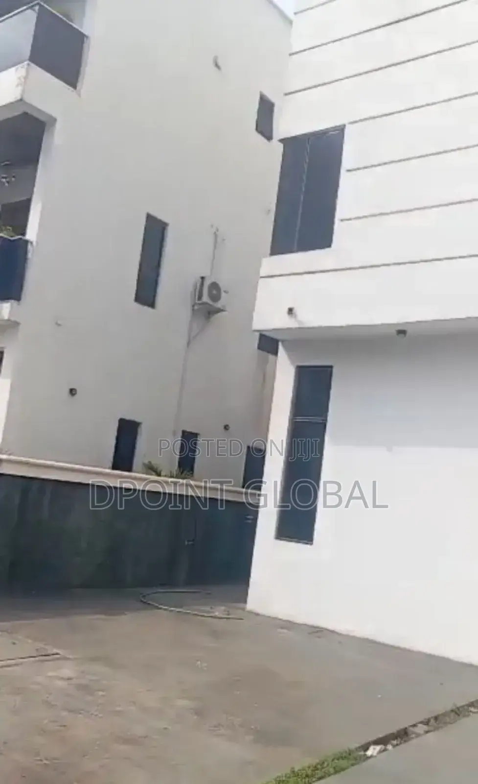 5bdrm Duplex in In Estate, Ikeja for sale in Ikeja
