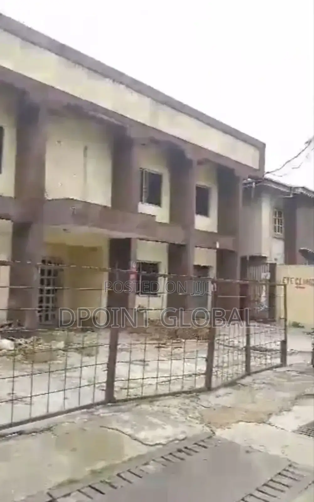 8bdrm Duplex in Not Estate, Ikeja for sale in Ikeja