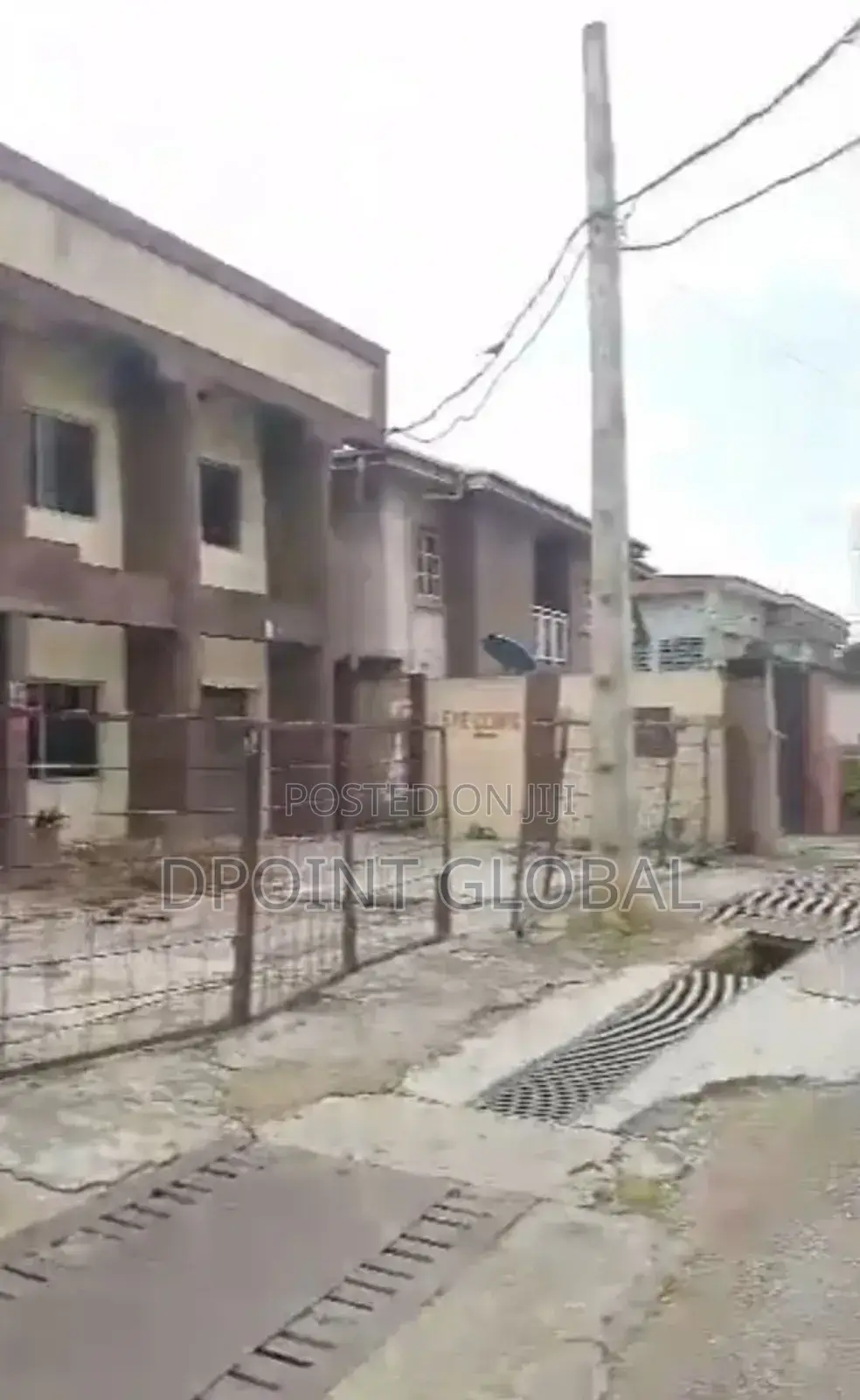 8bdrm Duplex in Not Estate, Ikeja for sale in Ikeja