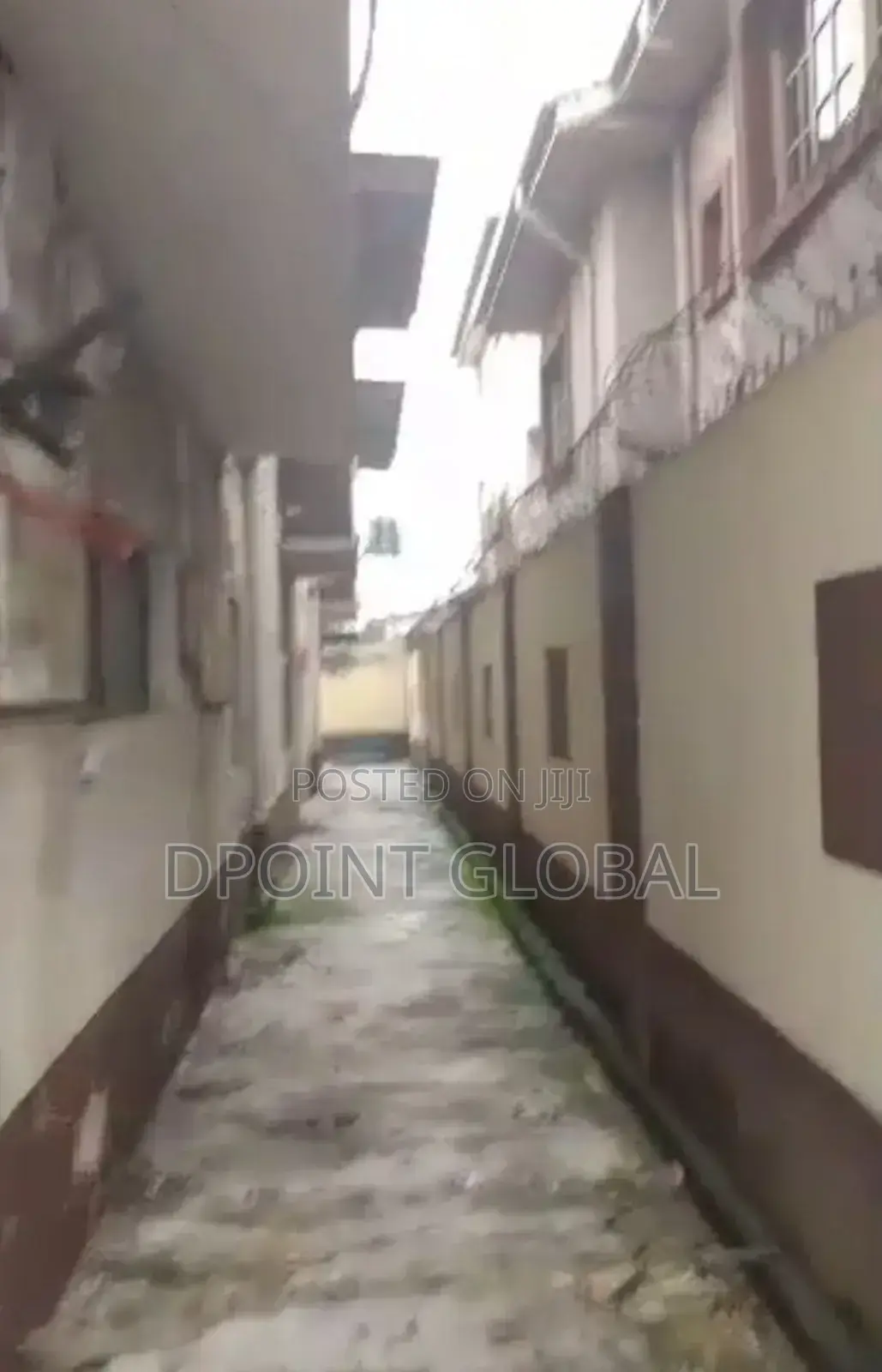 8bdrm Duplex in Not Estate, Ikeja for sale in Ikeja