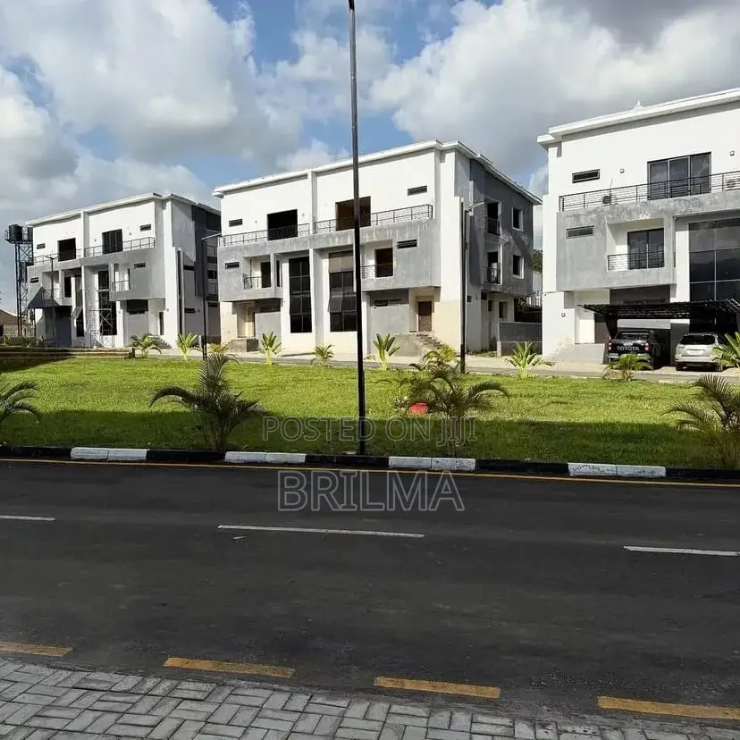 4bdrm Duplex in Mabushi for sale in Mabushi