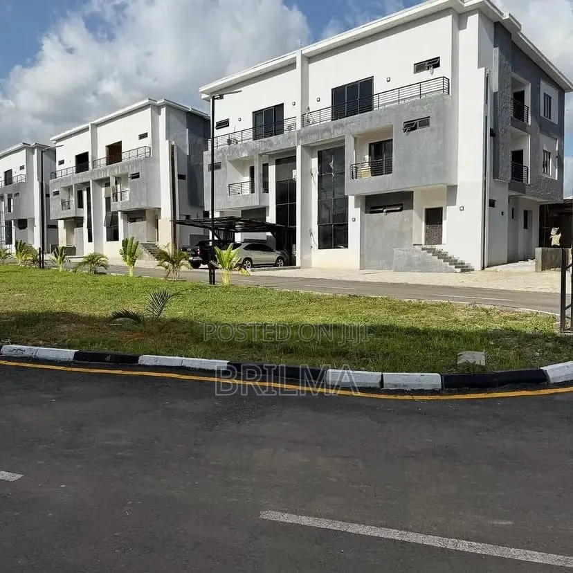 4bdrm Duplex in Mabushi for sale in Mabushi