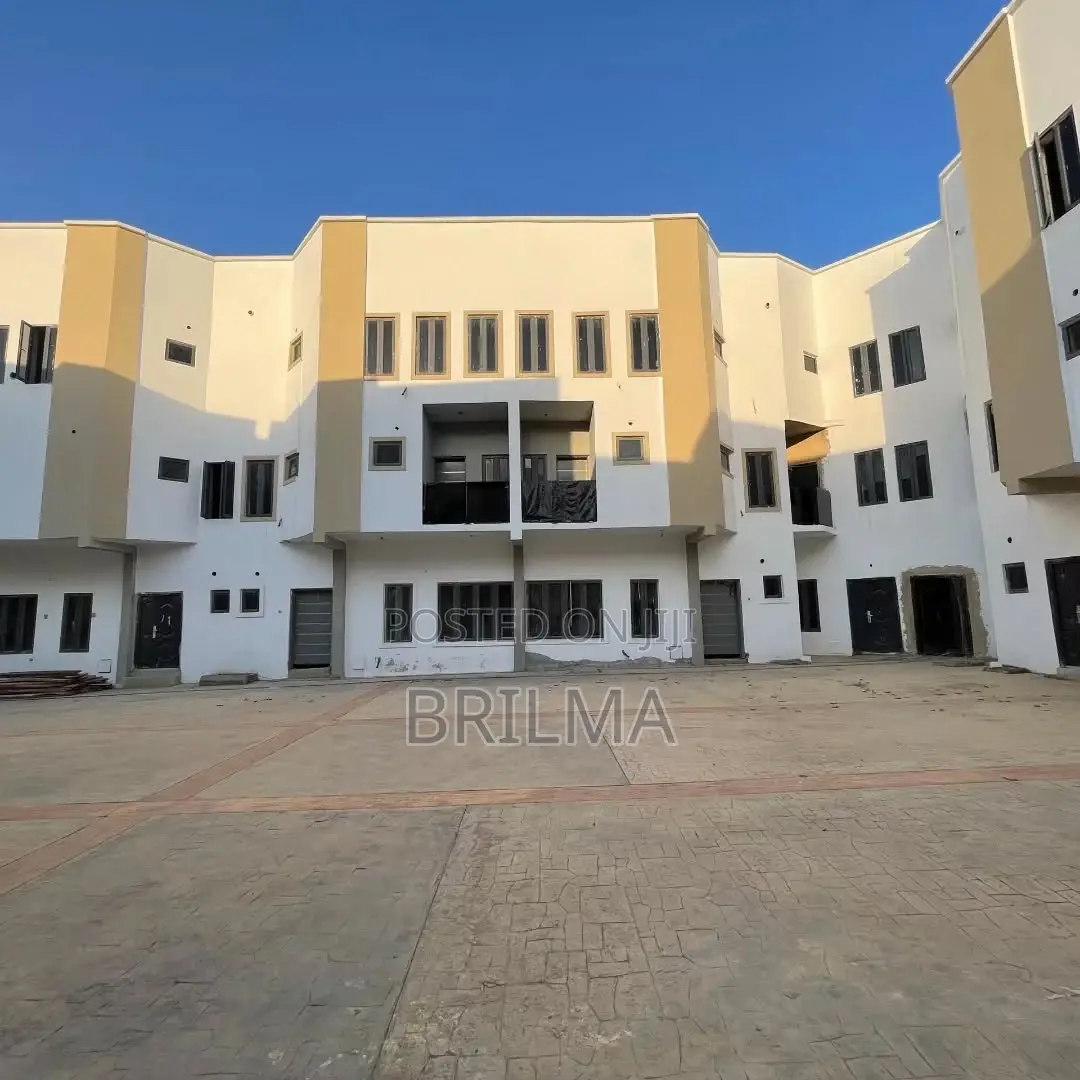 4bdrm Duplex in Jahi for sale in Jahi