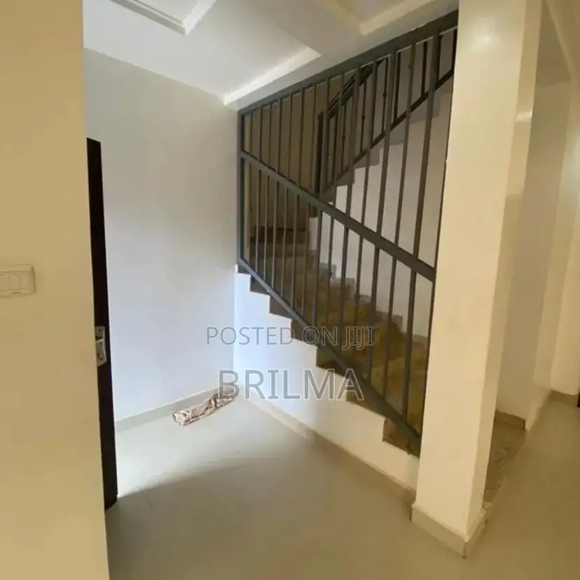 4bdrm Duplex in Dawaki for sale in Dawaki