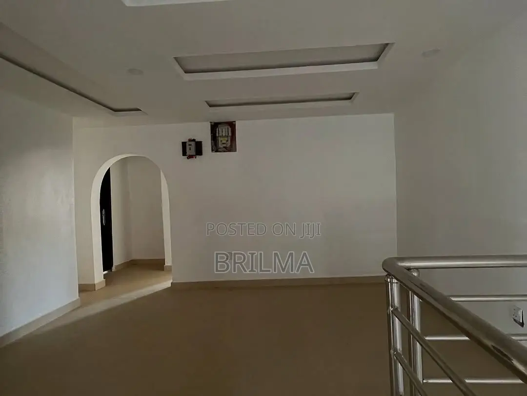 4bdrm Duplex in Kado for sale in Kado