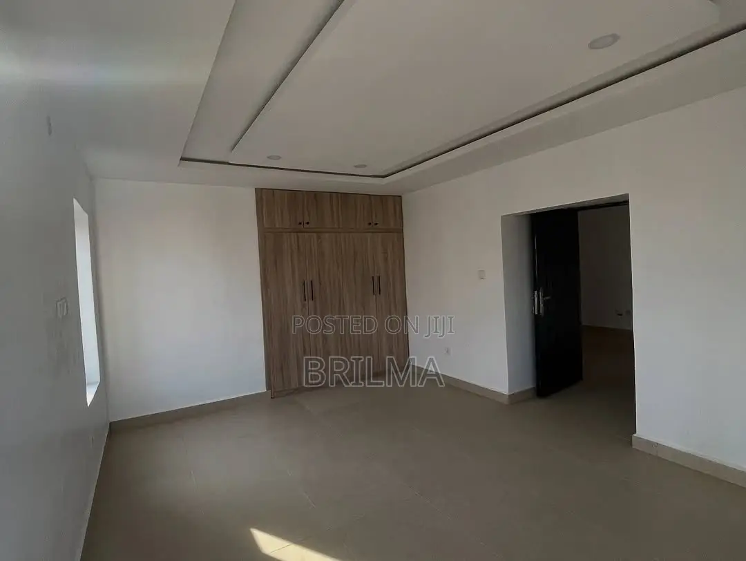 4bdrm Duplex in Kado for sale in Kado