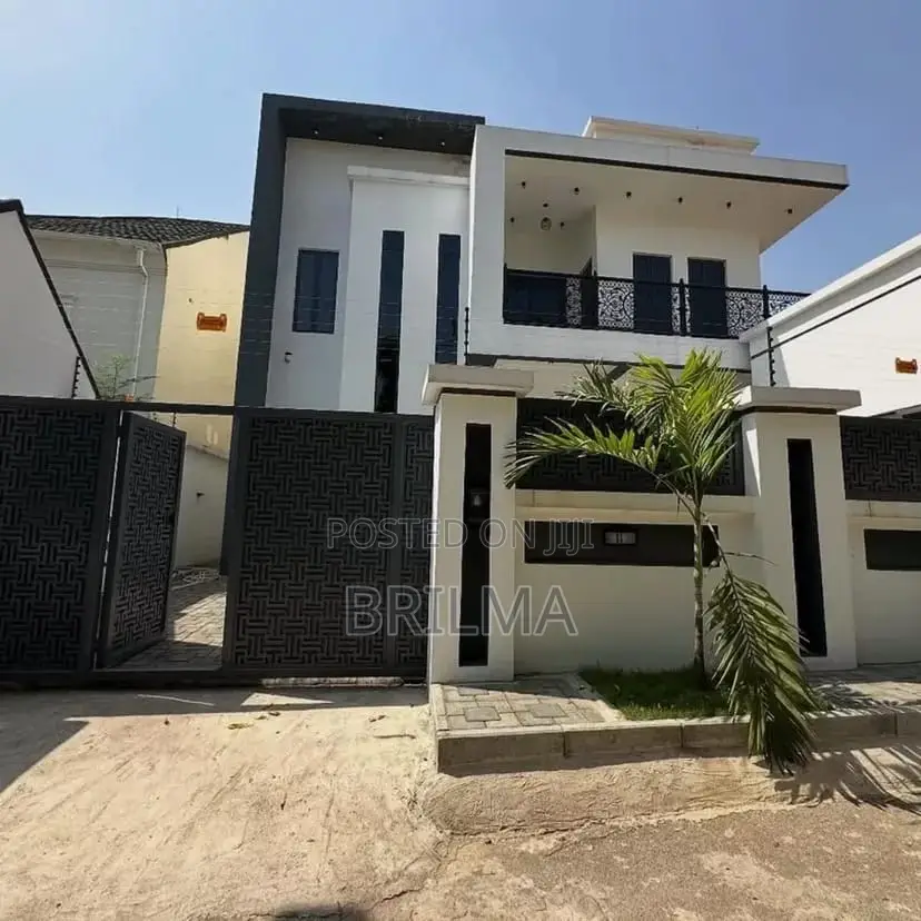 4bdrm Duplex in Life Camp for sale in Life Camp