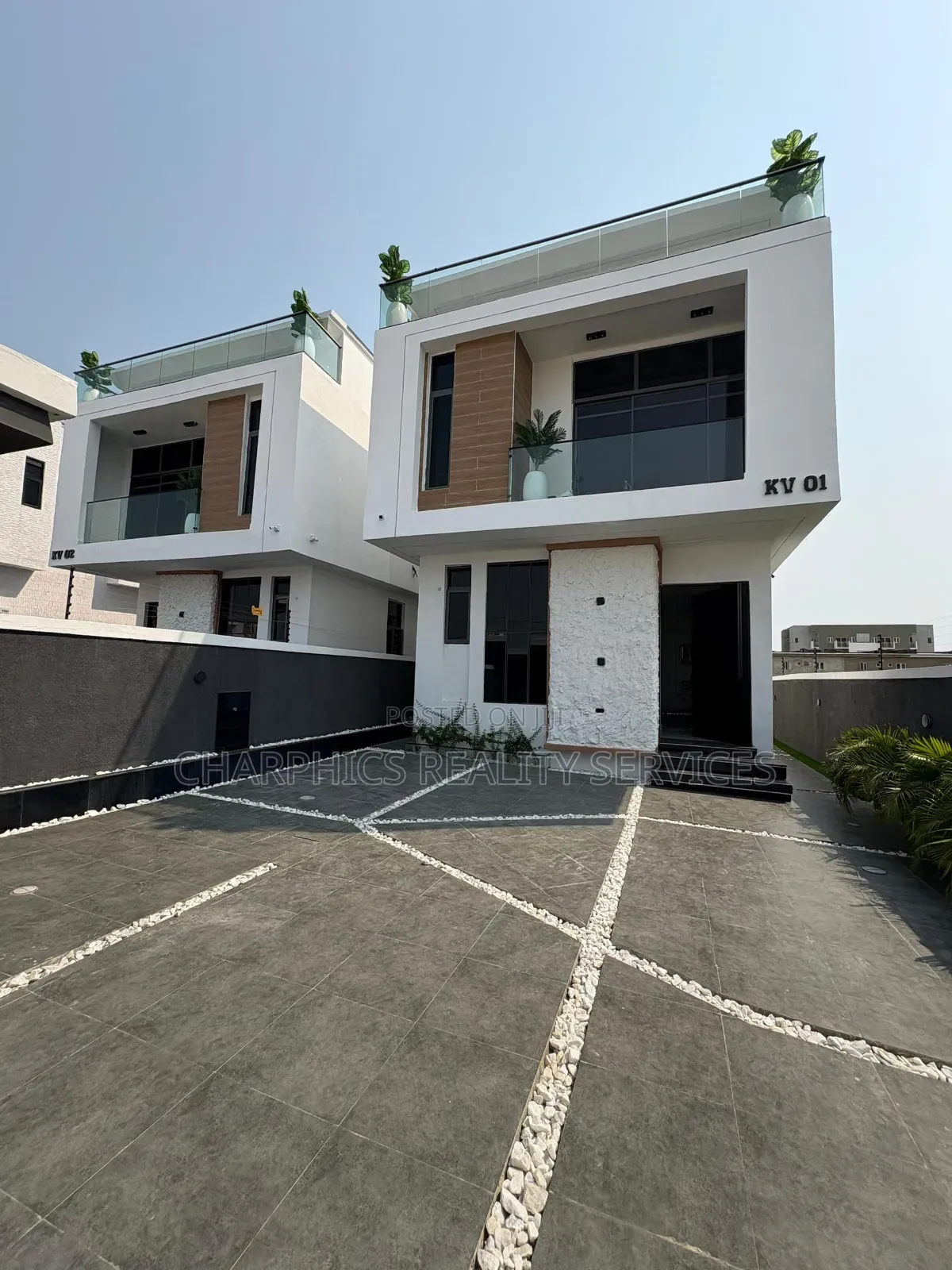 5bdrm Duplex in Lekki Phase 2 for sale in Lekki Phase 2