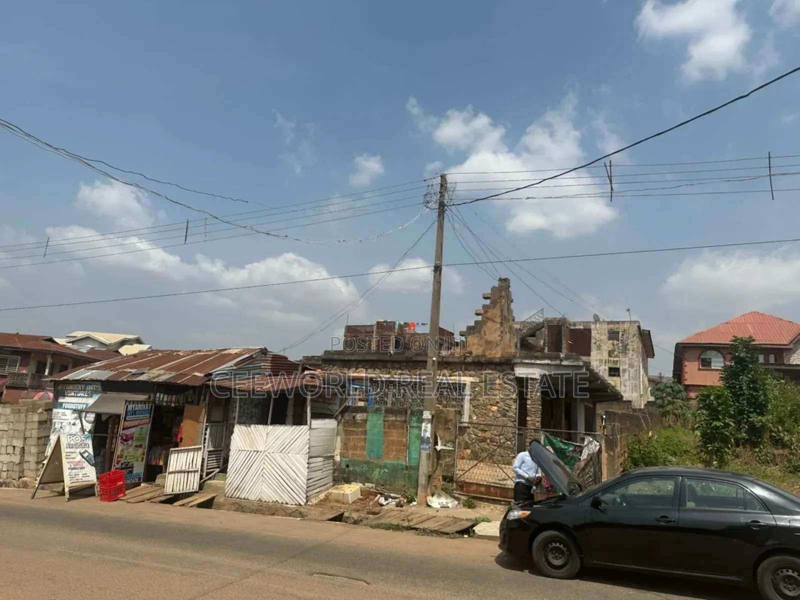 A Commercial Building on 500sqm at Oke Itunu Off Mokola in Dugbe (Onireke)
