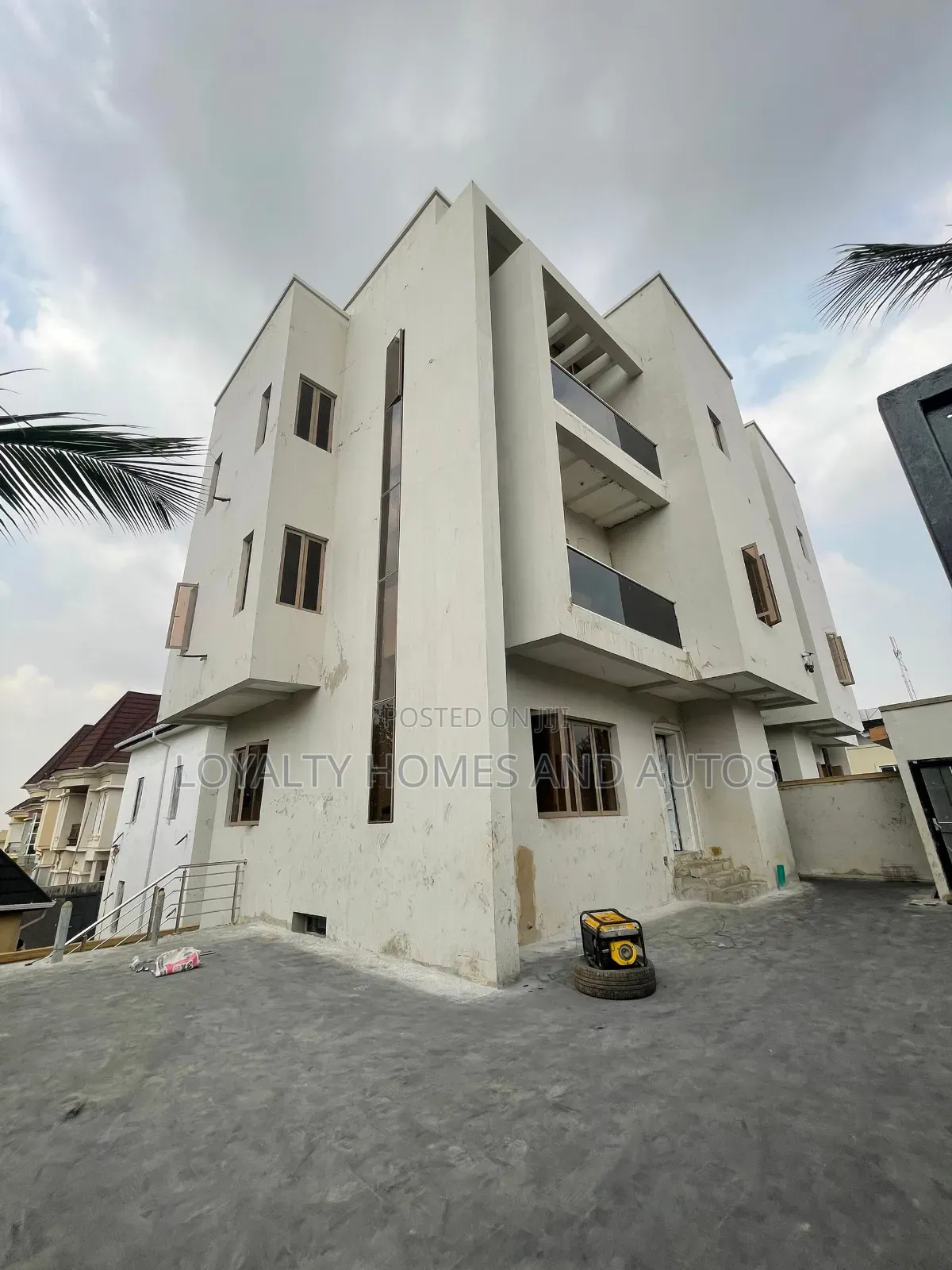 5bdrm Duplex in GRA Phase 2 Shangisha for sale in GRA Phase 2 Shangisha