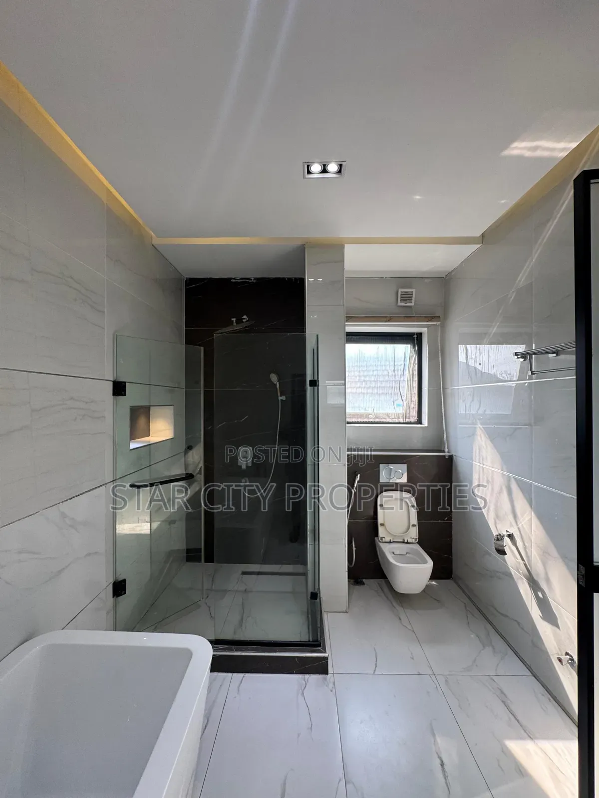 5bdrm Duplex in Ikoyi Lagos for sale in Ikoyi