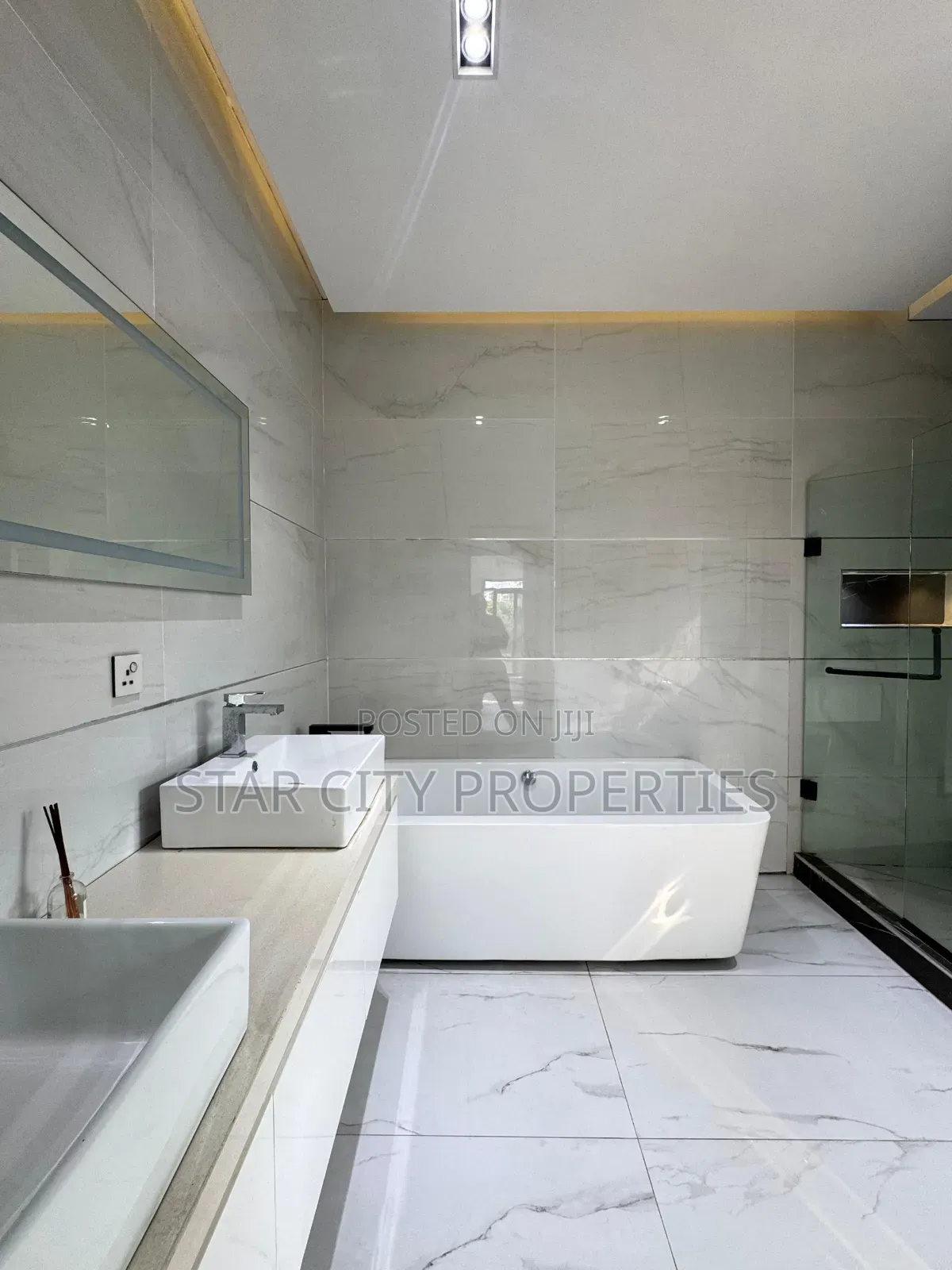 5bdrm Duplex in Ikoyi Lagos for sale in Ikoyi