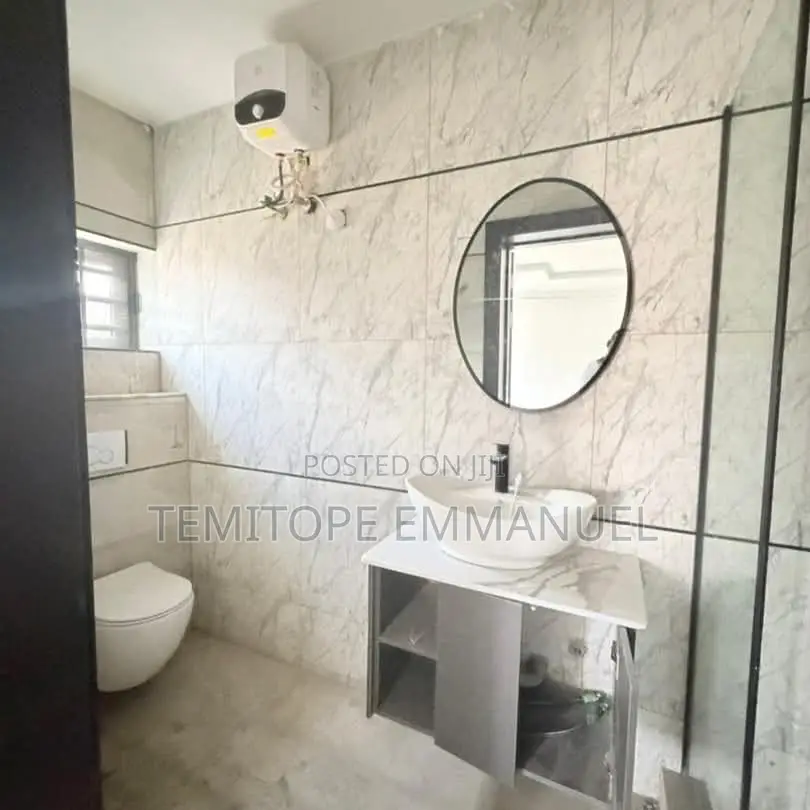 Furnished 2bdrm Apartment in Allen for sale in Allen Avenue