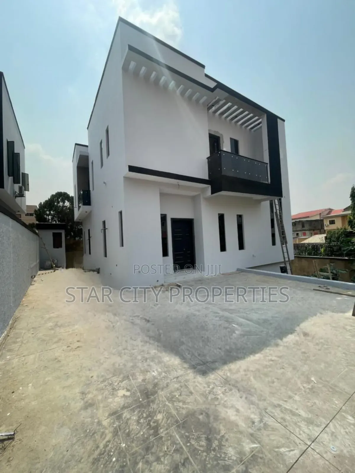 5bdrm House in Omole Phase 1 for sale in Omole Phase 1