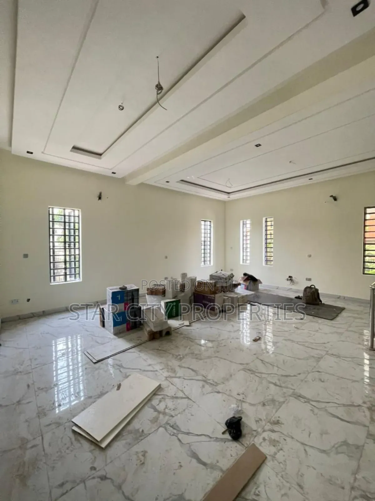 5bdrm House in Omole Phase 1 for sale in Omole Phase 1