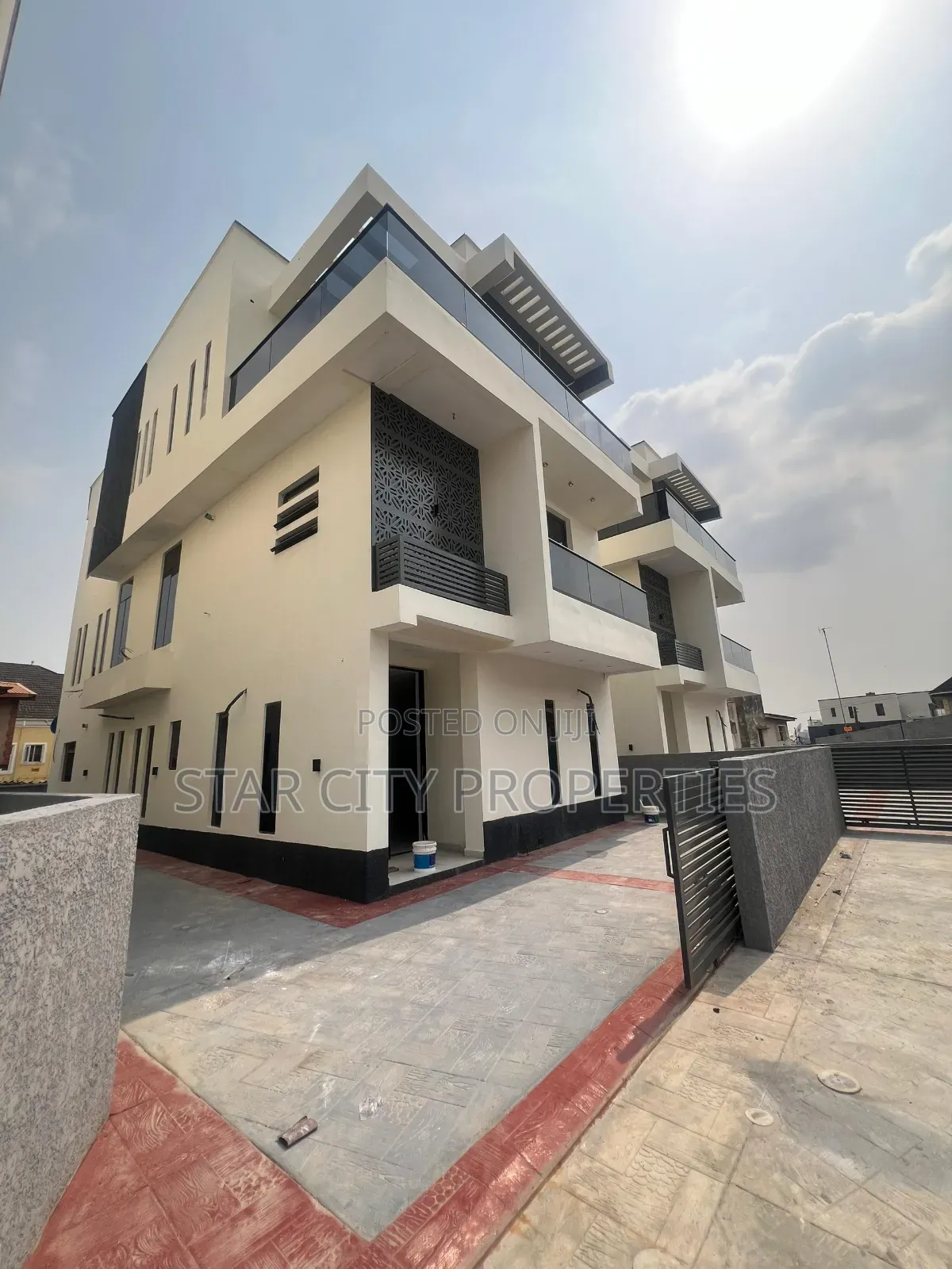 5bdrm Duplex in Omole Phase 1 for sale in Omole Phase 1