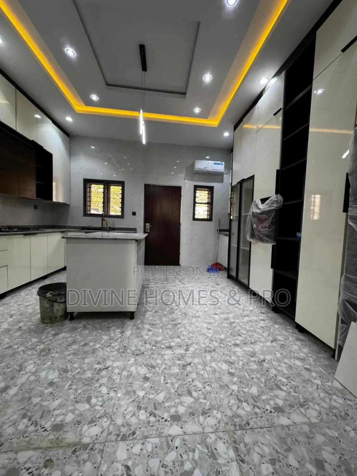 5bdrm Duplex in Katampe Extension for sale in Katampe Extension