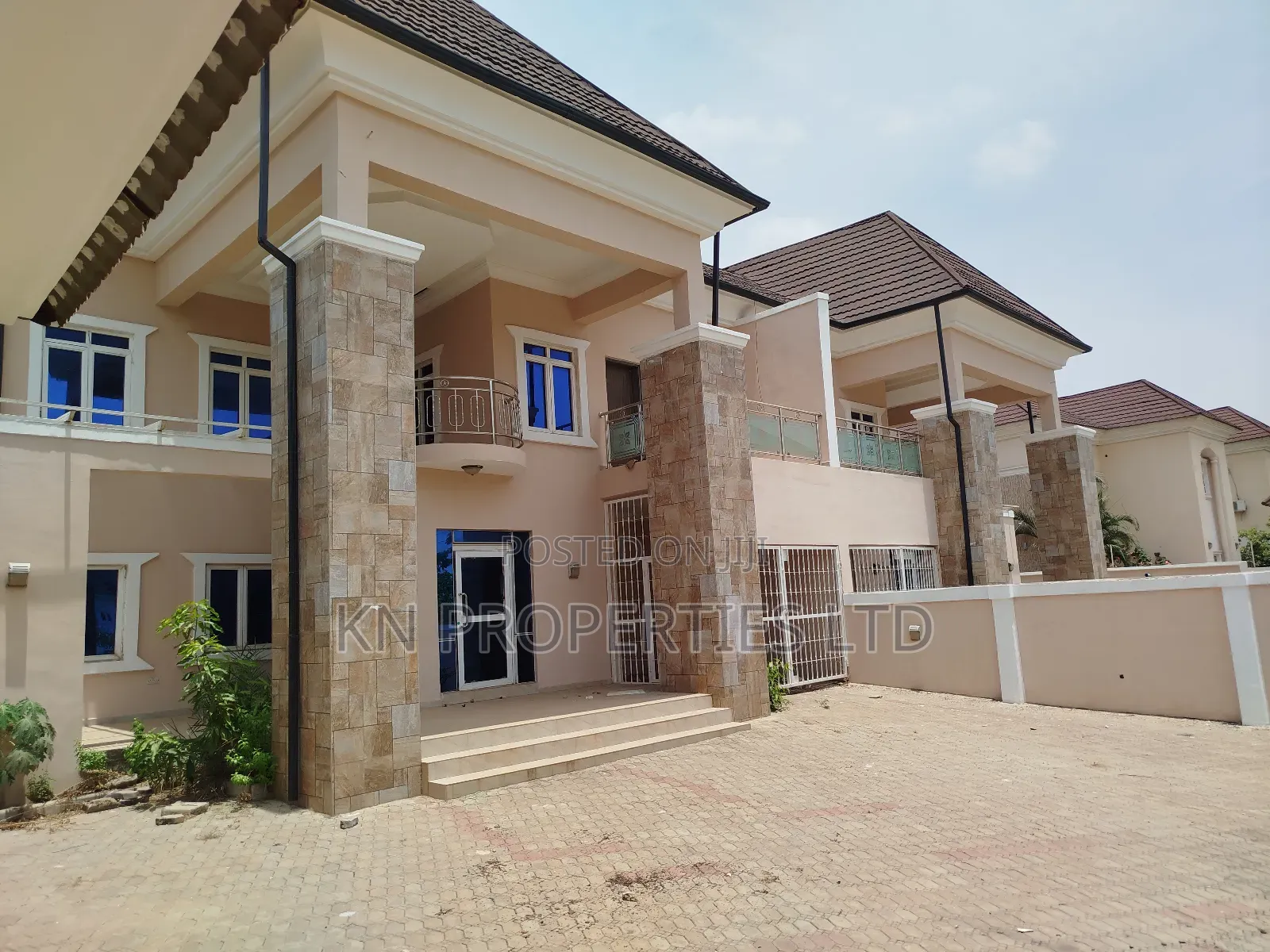 5bdrm Duplex in Durumi for rent in Durumi