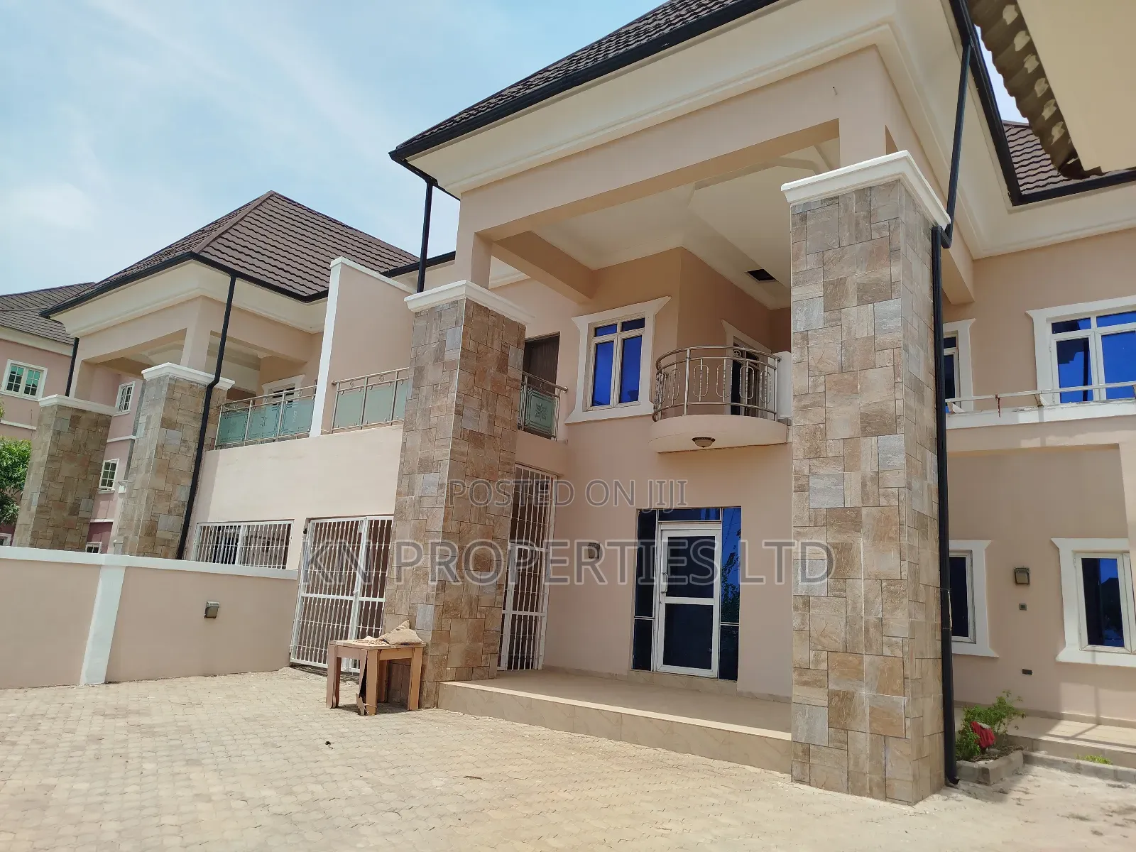 5bdrm Duplex in Durumi for rent in Durumi