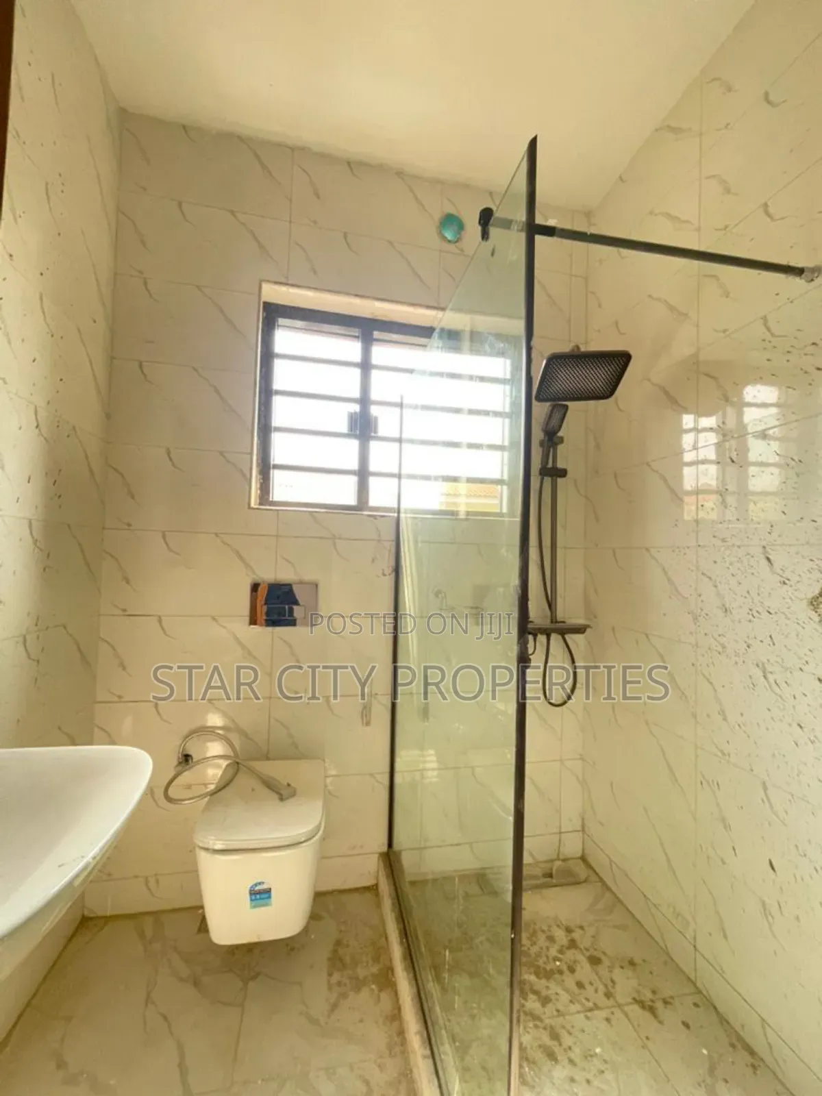 5bdrm Duplex in Omole Phase 1 for sale in Omole Phase 1