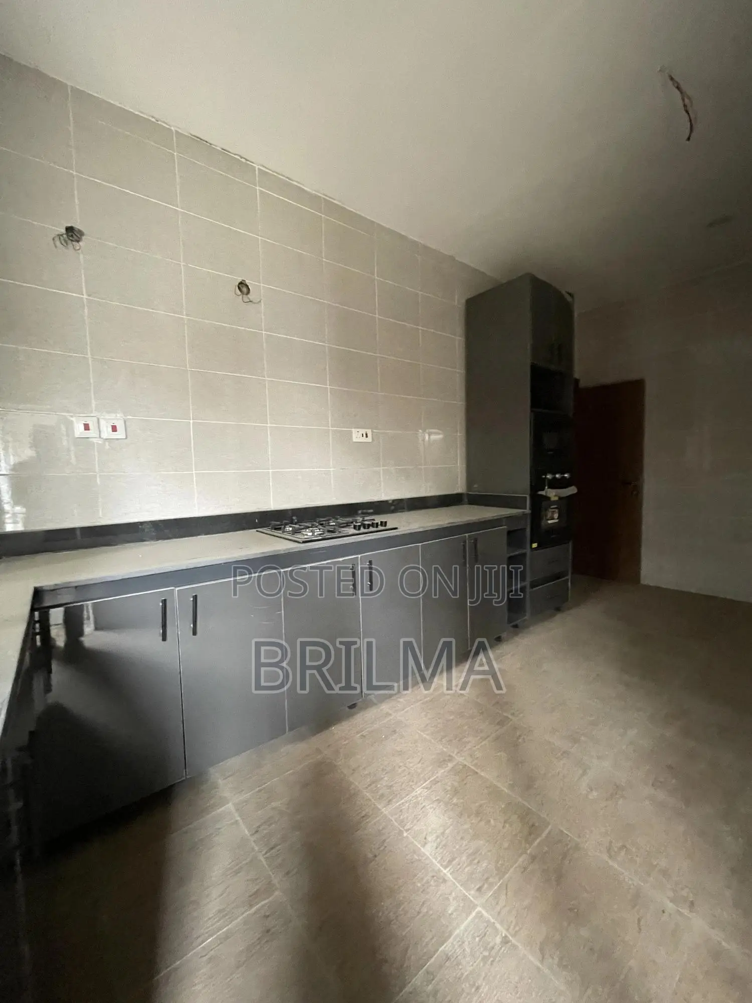 3bdrm Block of Flats in Wuye for sale in Wuye