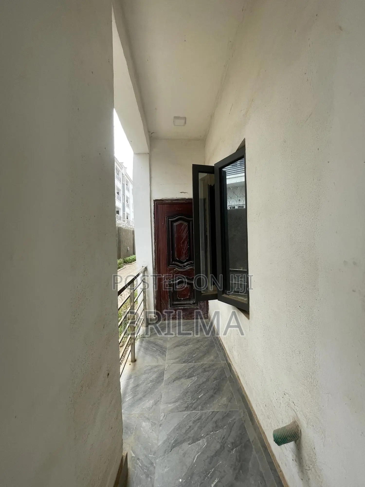 3bdrm Block of Flats in Wuye for sale in Wuye