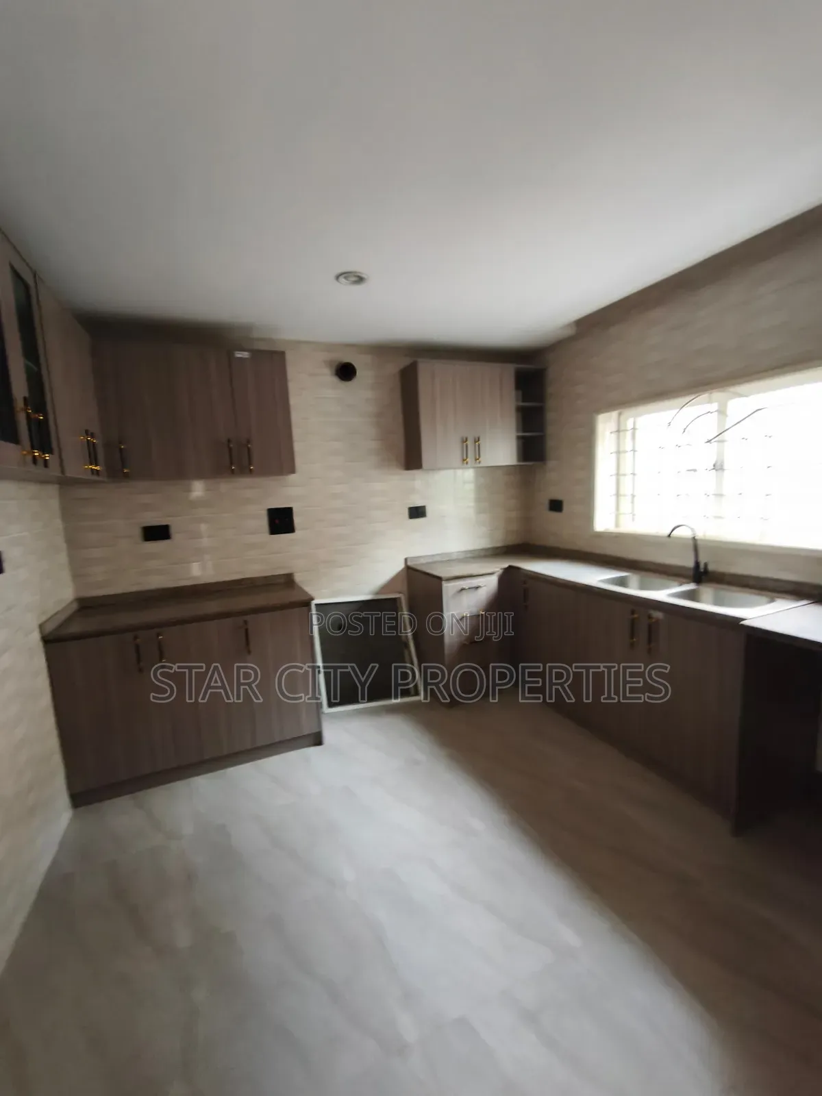 4bdrm Townhouse / Terrace in Ikeja for rent in Ikeja GRA