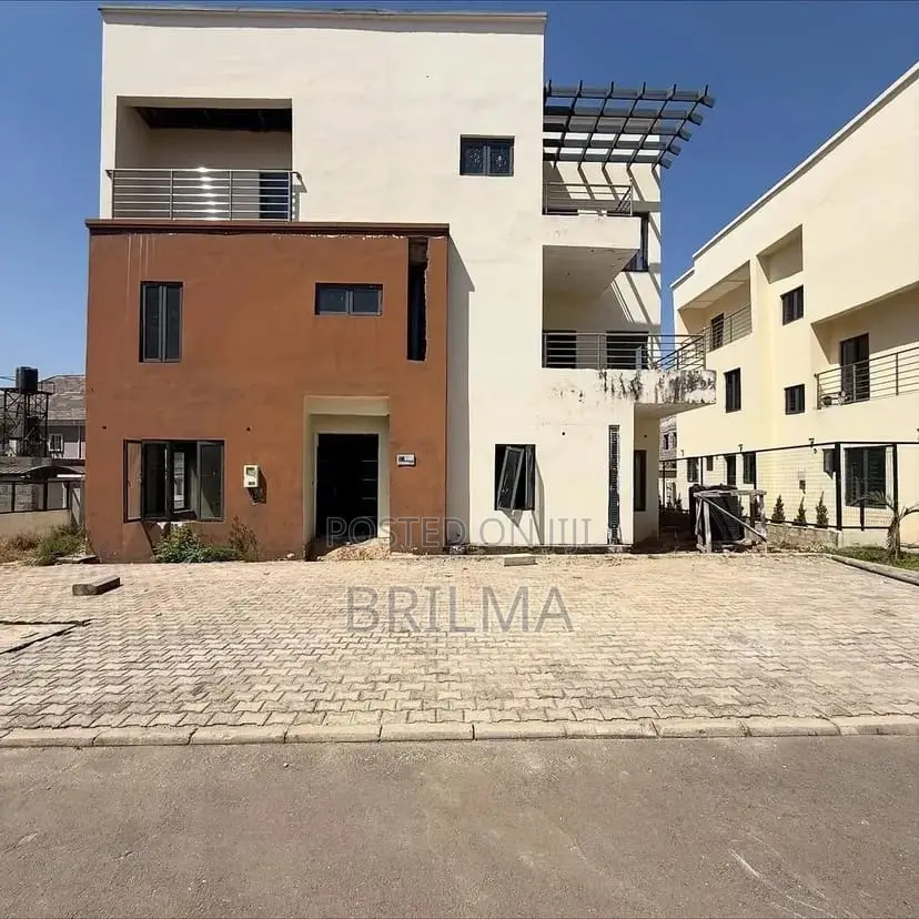 6bedrooms Fully Detached In Apo in Apo District