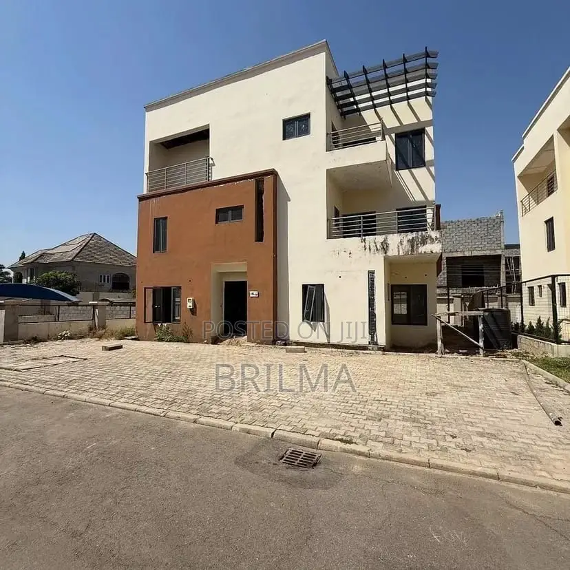 6bedrooms Fully Detached In Apo in Apo District