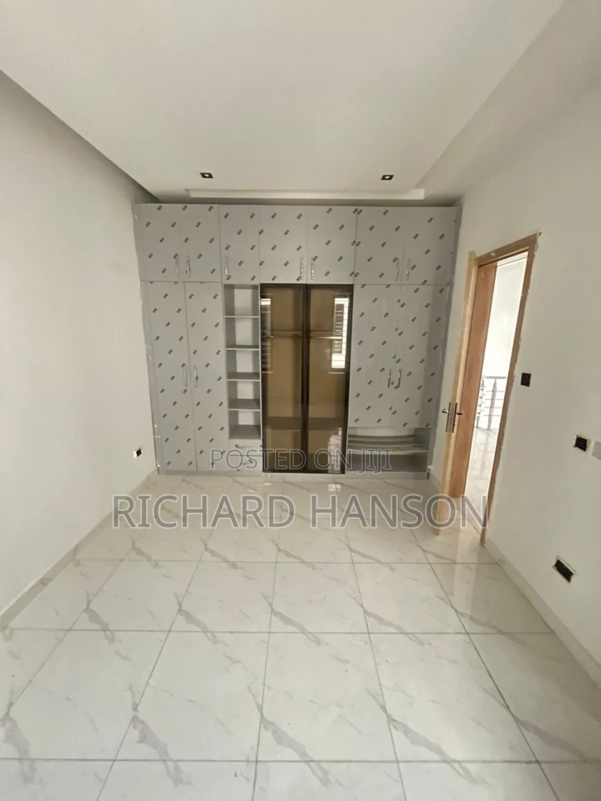4bdrm Duplex in General Paint, Ajah for rent in Ajah