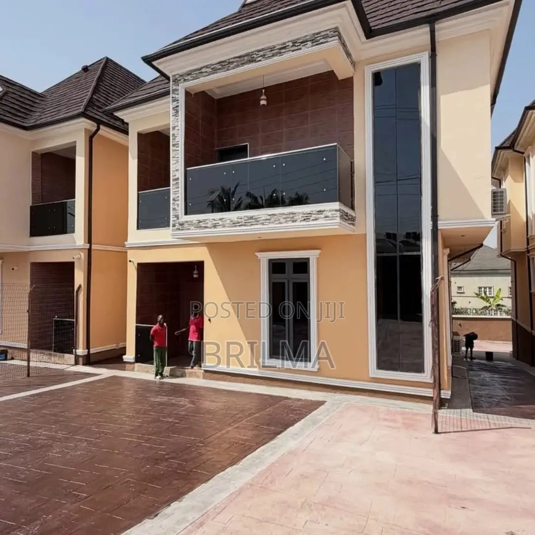 3bdrm Duplex in Apo Resettlement for sale in Apo Resettlement