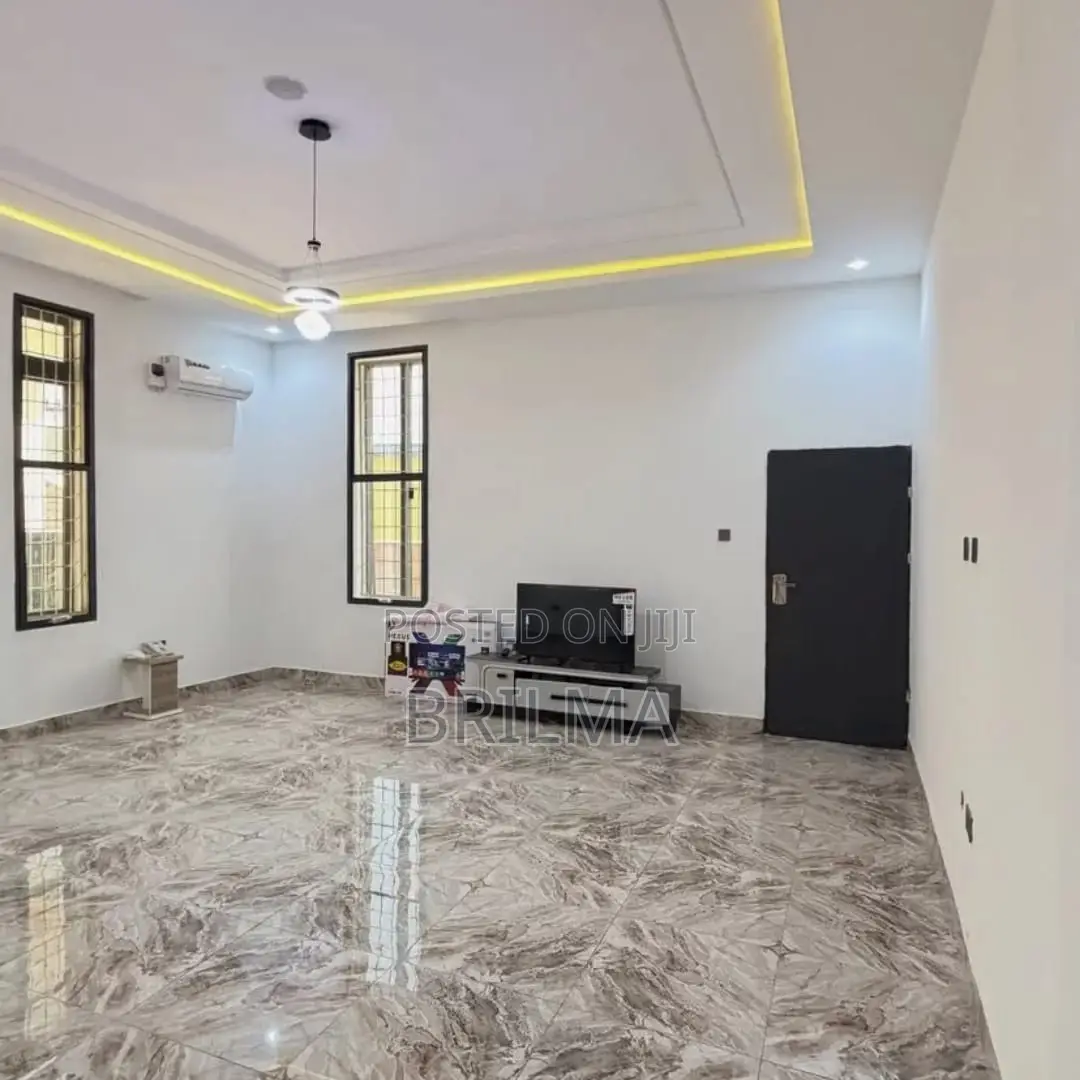 3bdrm Duplex in Apo Resettlement for sale in Apo Resettlement