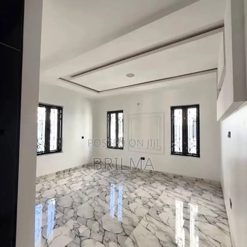 5bdrm Duplex in Kado for sale in Kado