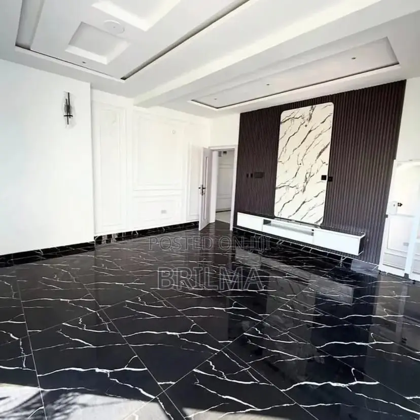 5bdrm Duplex in Kado for sale in Kado