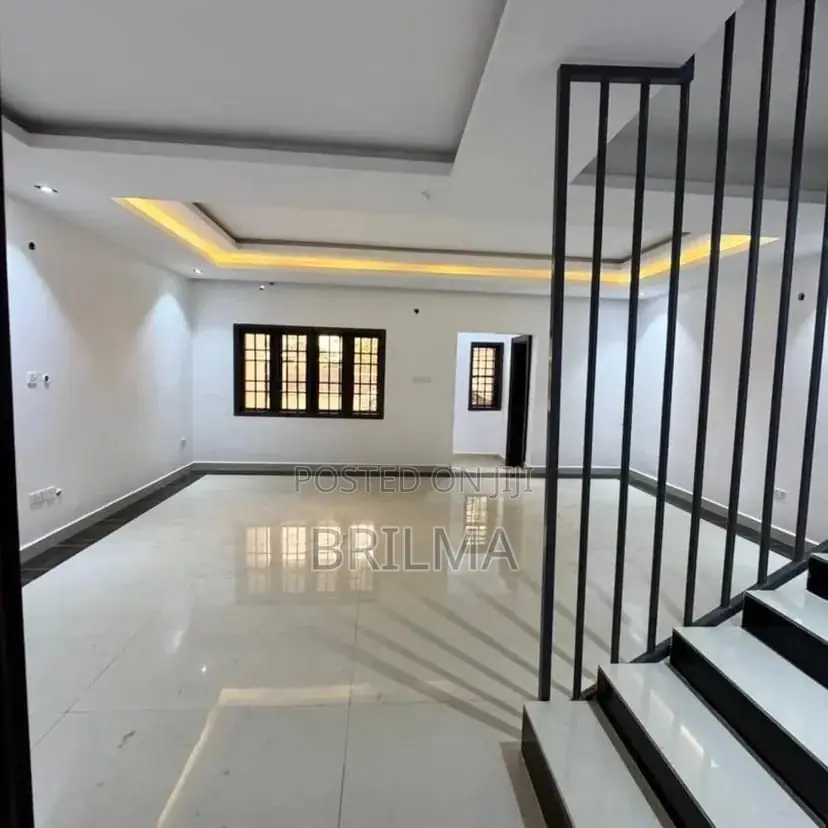 4bdrm Duplex in Life Camp for sale in Life Camp