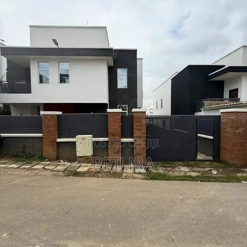 5bdrm Duplex in Gwarinpa for sale in Gwarinpa