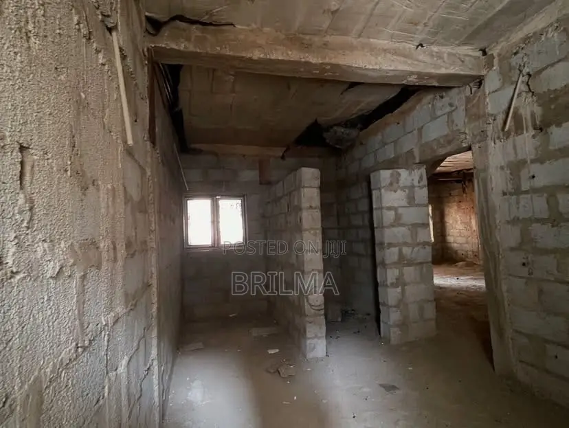 4bdrm Duplex in Lugbe District for sale in Lugbe District