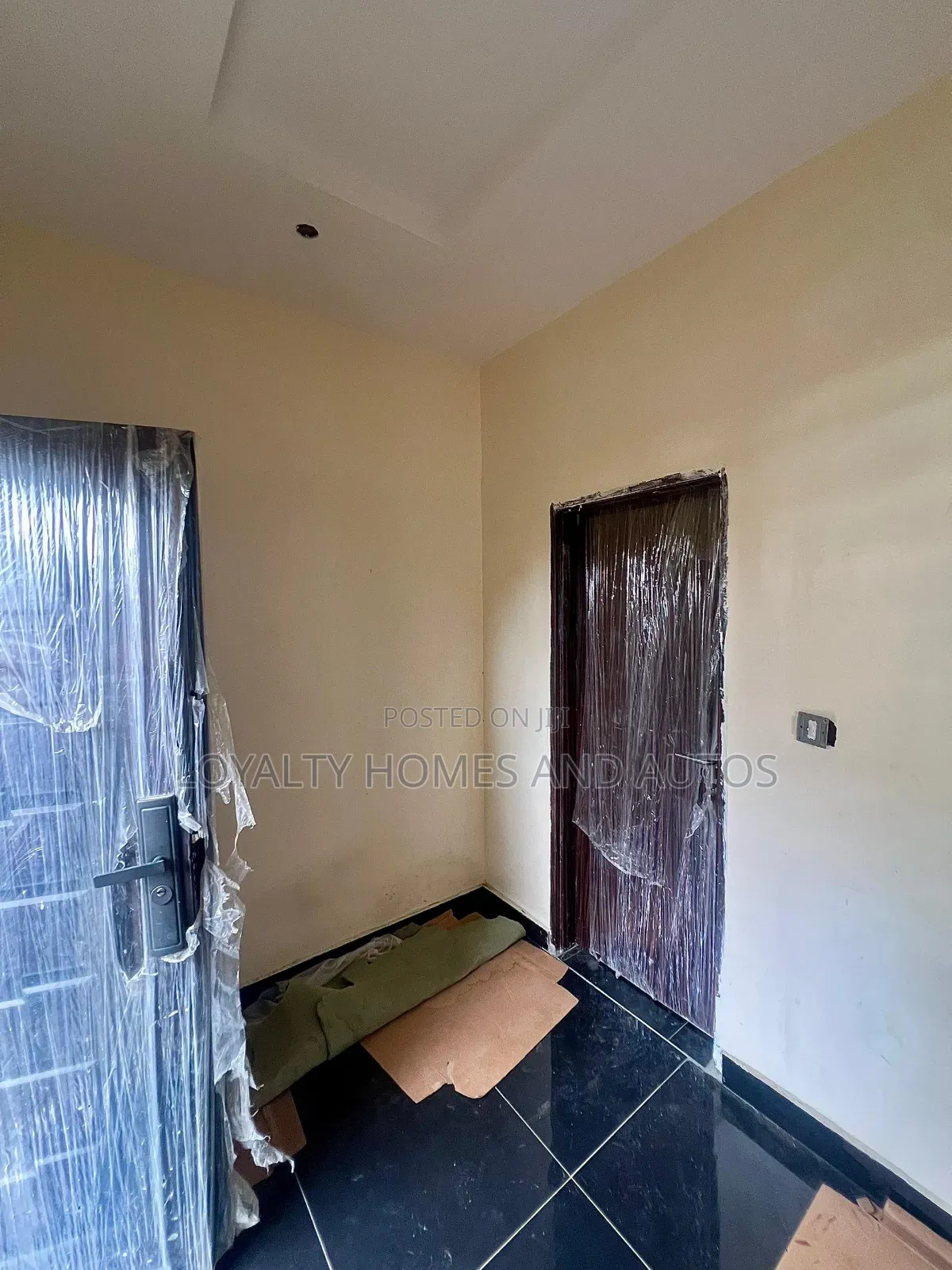 4bdrm Duplex in Oregun for sale in Oregun
