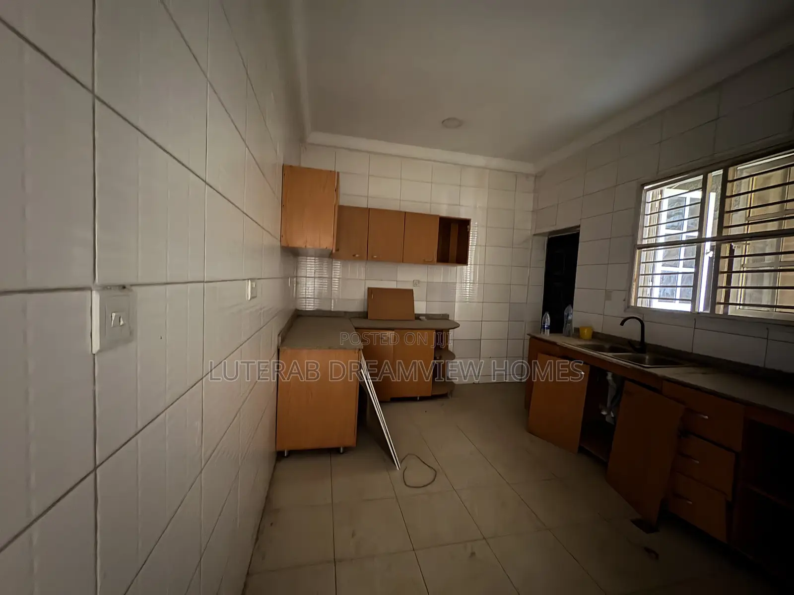 3bdrm Block of Flats in Jabi Dakibuyi for rent in Jabi